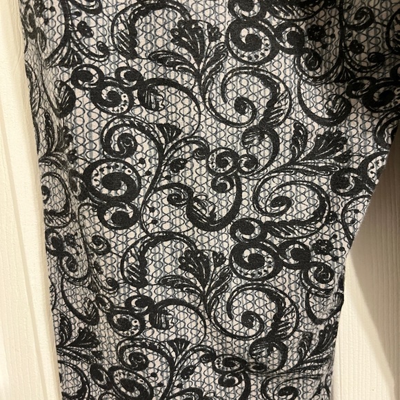 Disney Mickey Mouse Leggings Ladies Size Small - Picture 5 of 5